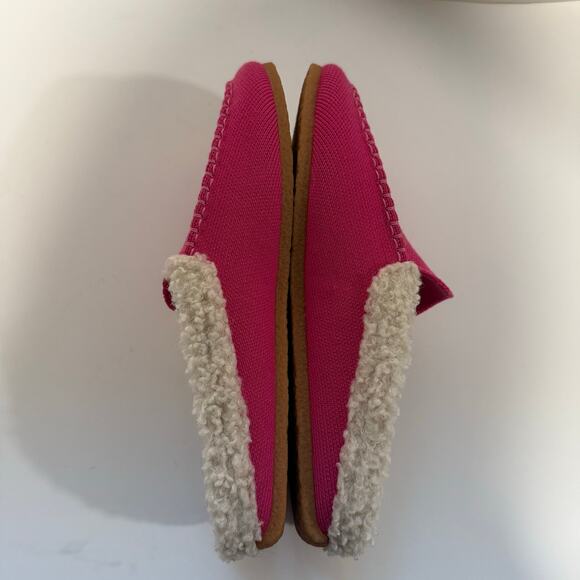 Rothy's Women's Merino Scuff Slippers Slip On Hot Pink Sherpa Size 7 Flat - Picture 3 of 7